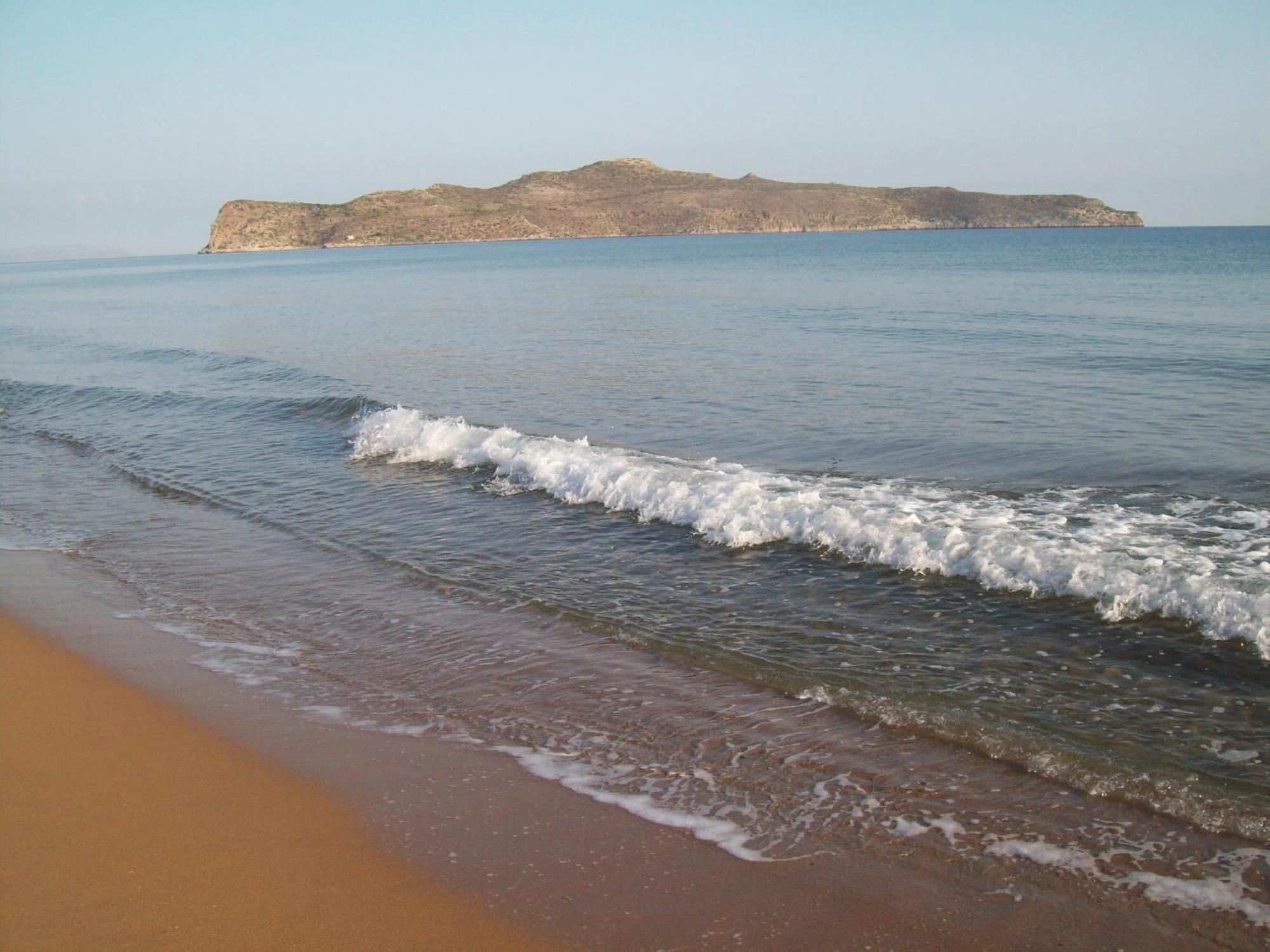 Kato Stalos Beach Bagian luar foto