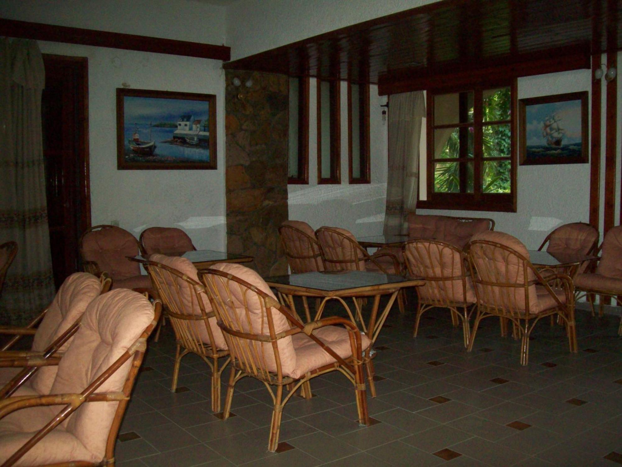Kato Stalos Beach Bagian luar foto