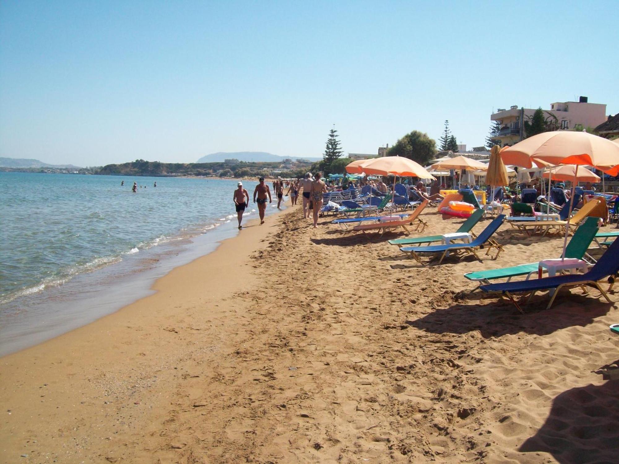 Kato Stalos Beach Bagian luar foto