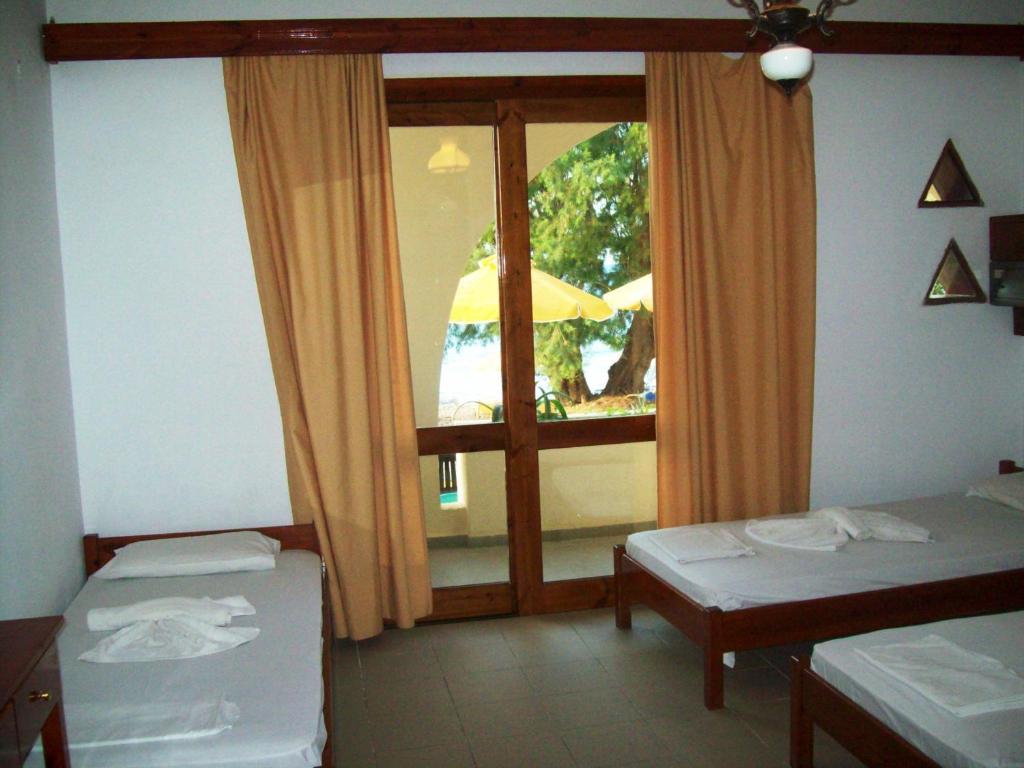 Kato Stalos Beach Ruang foto